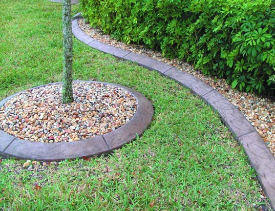 Landscape Edging Around Your Garden Or, How To Make Concrete Landscape Curbing