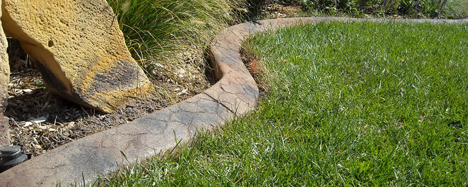 Landscape Edging E & J Concrete and Dirt Work